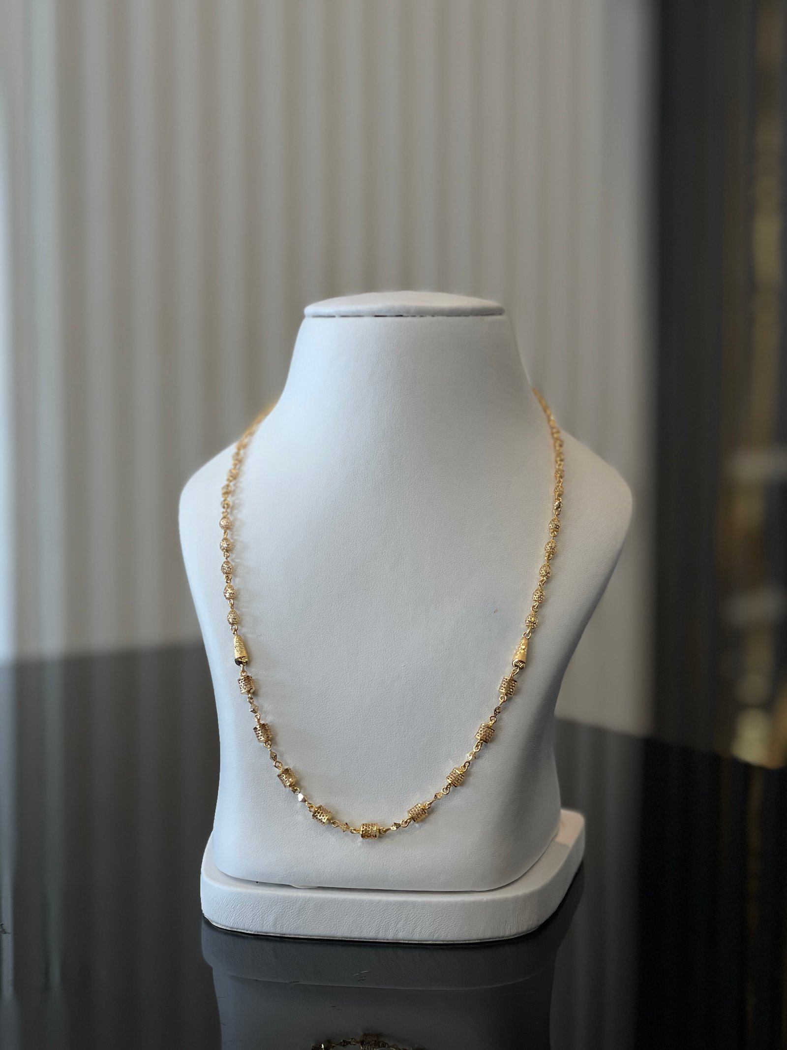 Emerald Gold Matter Malla Necklace
