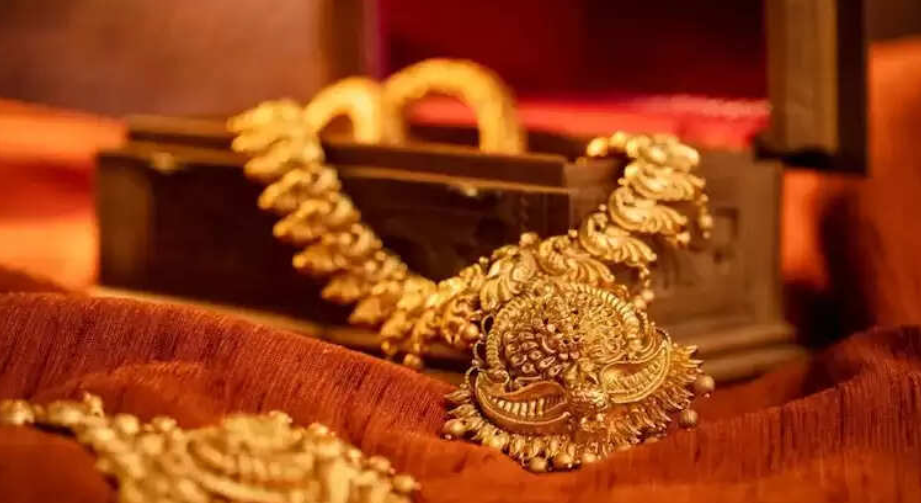 Elegant Gold Necklaces - Gold Jewellery Kashmir